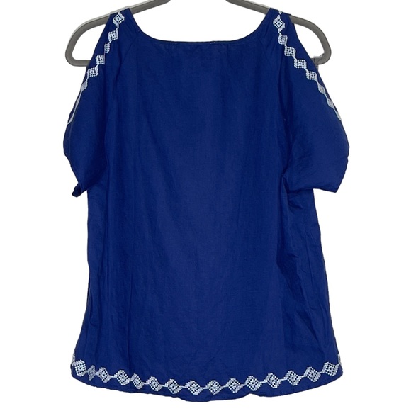 Cupcakes And Cashmere Pastoria Linen Blend Medium Cold Shoulder Embroidered Top - Picture 9 of 9